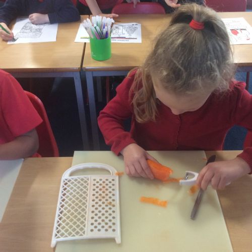 Chopping, peeling and grating skills